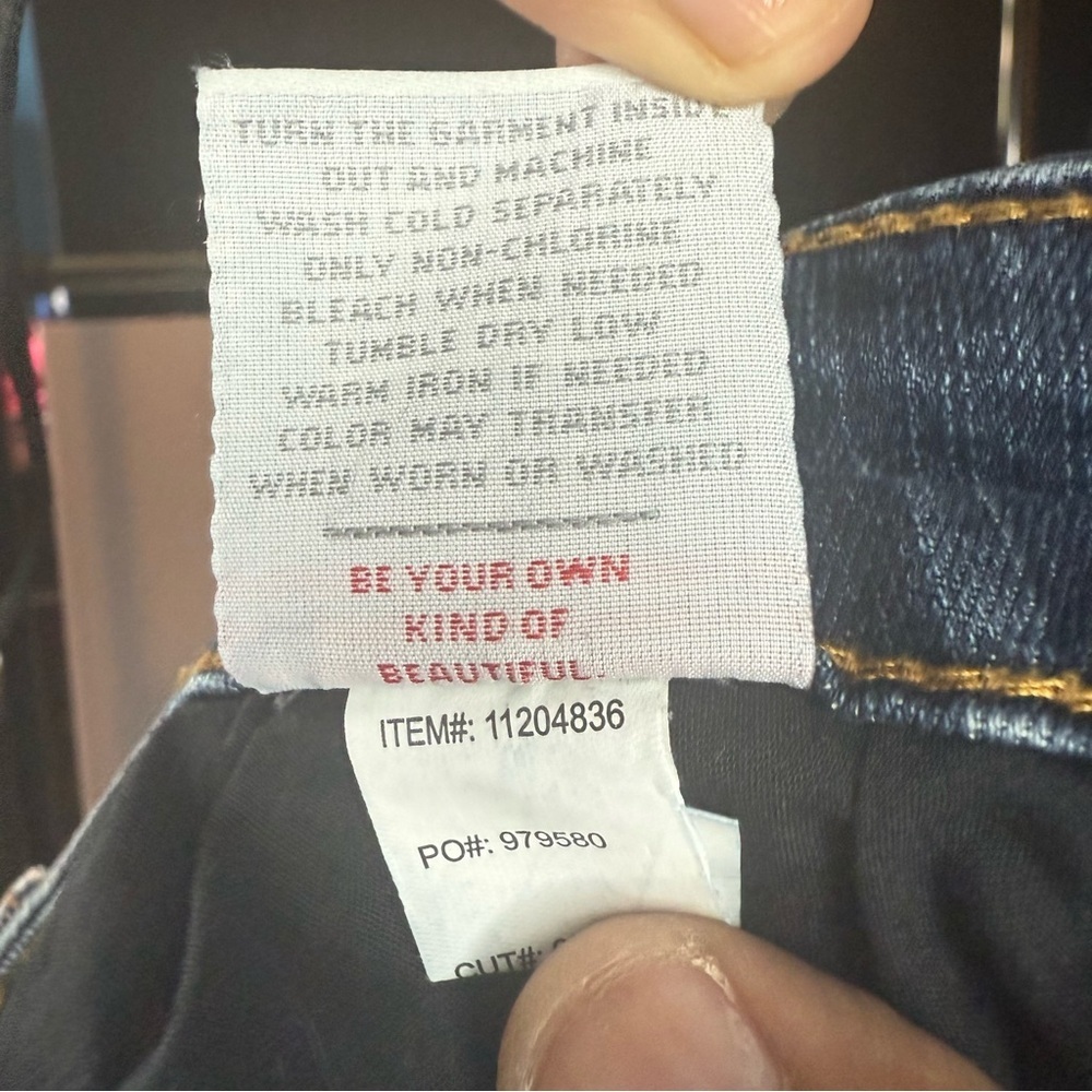 Torrid size 26 Distressed Blue Denim Shorts with Pockets - Picture 6 of 7